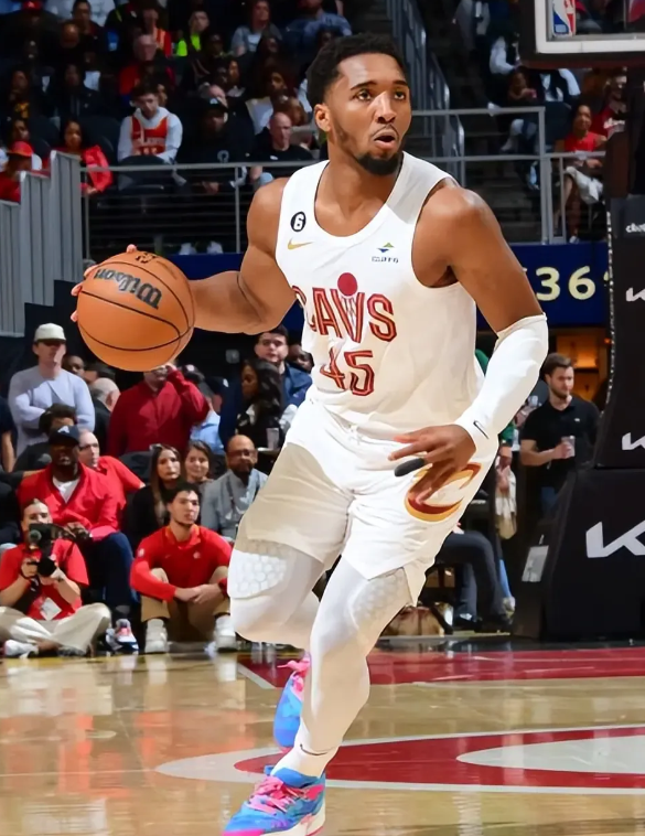 骑士119:113战胜公牛五大功臣
1 第一大功臣---阿特金森！骑士队主教练，