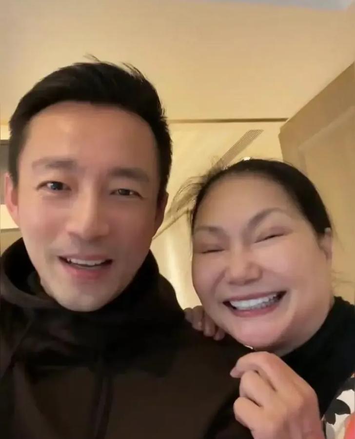 S妈真是黑得不可理喻啊！

天天自称为大S煲汤，监控显示她连续五天去麻将馆；大S