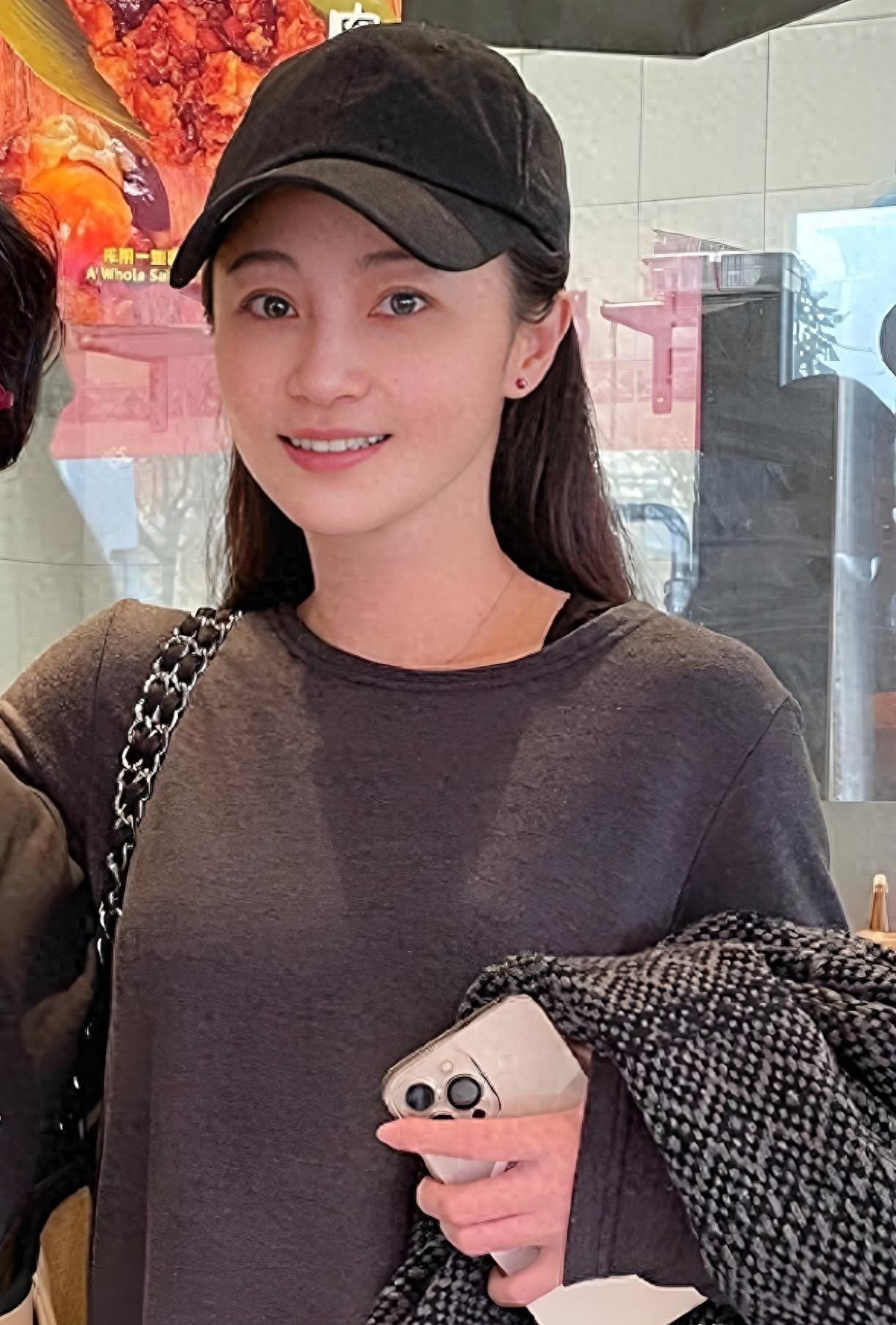 娱乐圈这滩水，深着呢！十年前，文章姚笛“周一见”闹得沸沸扬扬，现在咋样了？咱们今