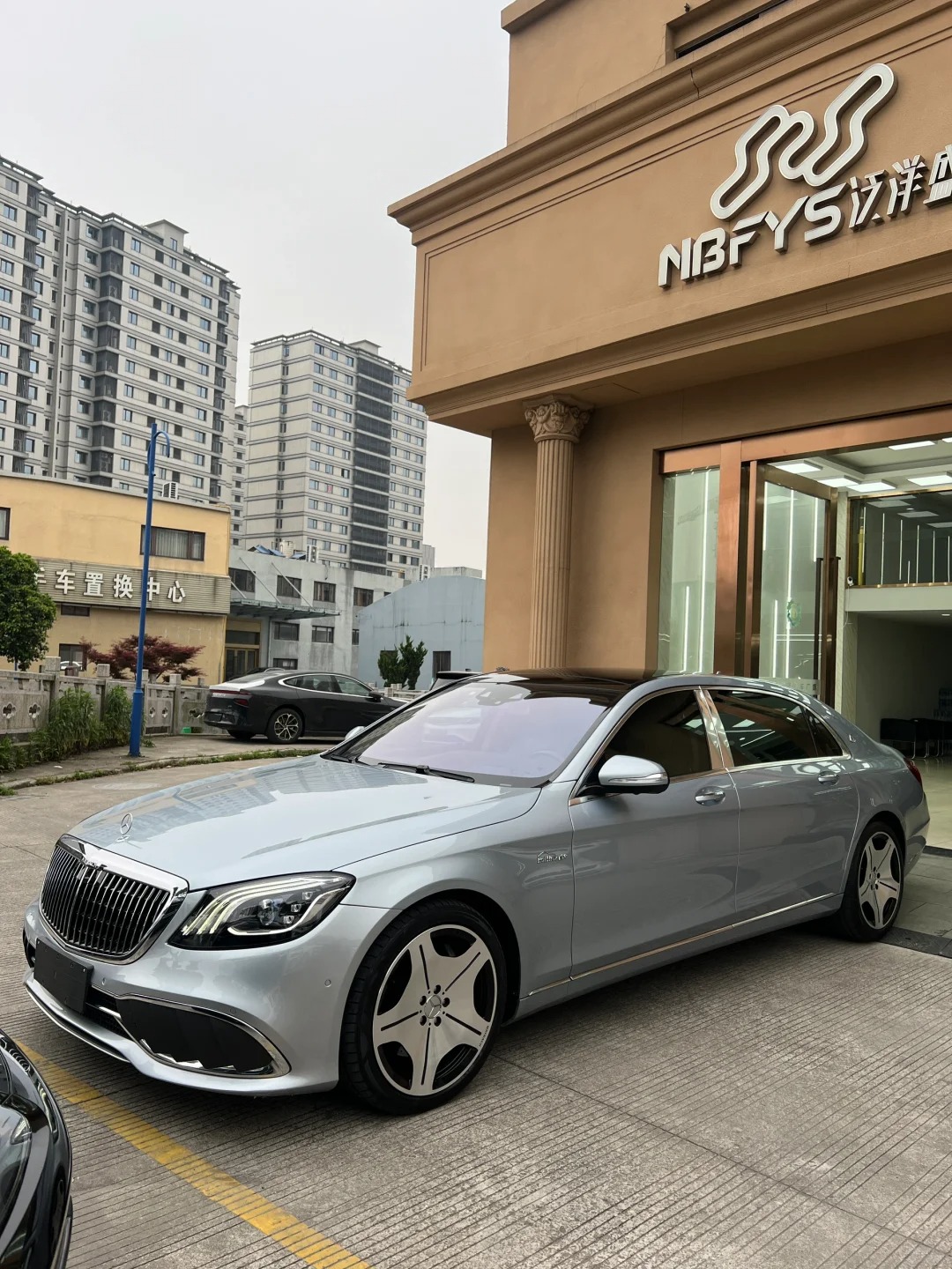 实价 93.5
奔驰S450迈巴赫 罗夫哈特版 原厂四座
19年10月7万多公里