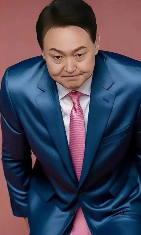 尹总终究还是认怂了

尹总的律师表示，尹总将在合适的时机出席弹劾案的辩论，并发表