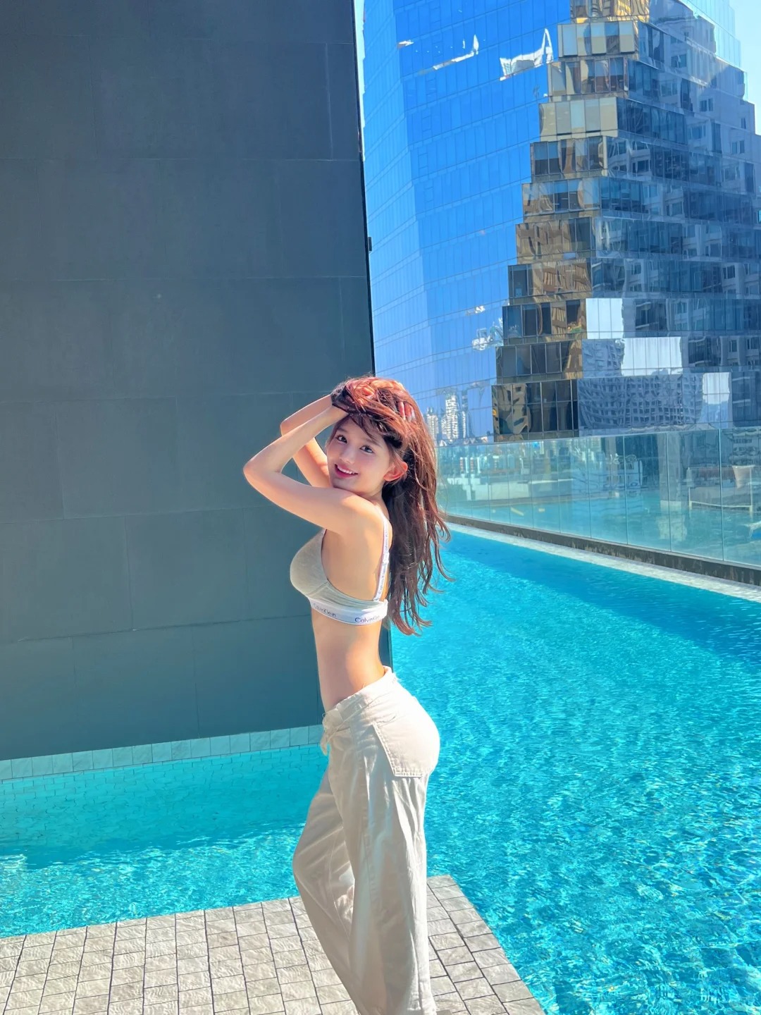 曼谷🇹🇭通罗雅诗阁酒店
推荐入住！游泳池边全是帅哥美女#酒店推荐