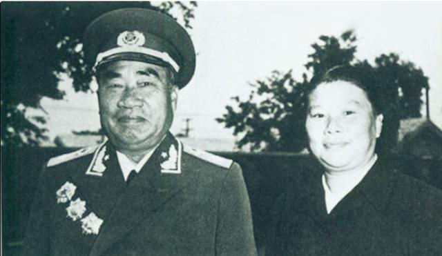 朱德元帅52载回乡情，乡亲缺粮心痛哭，深情嘱托传后世