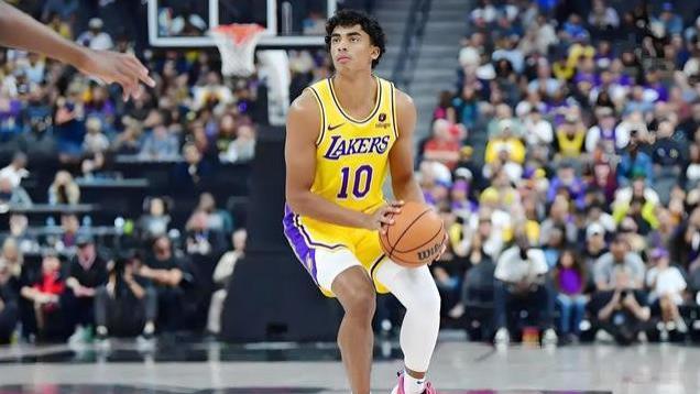 湖人杯赛冠军阵容本赛季表现如何？那套阵容给雷迪克能夺冠吗