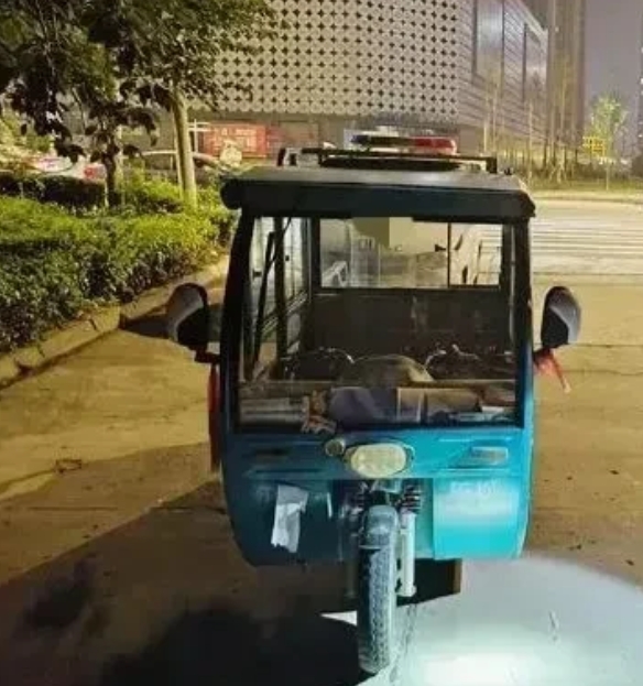 我骑的是电动三轮车，不是机动车！