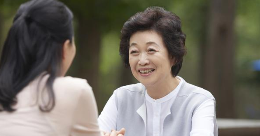 养儿防老靠的是儿媳妇，这是刚刷到的一个话题，一瞬间有被震撼到，本来以为这个领域的