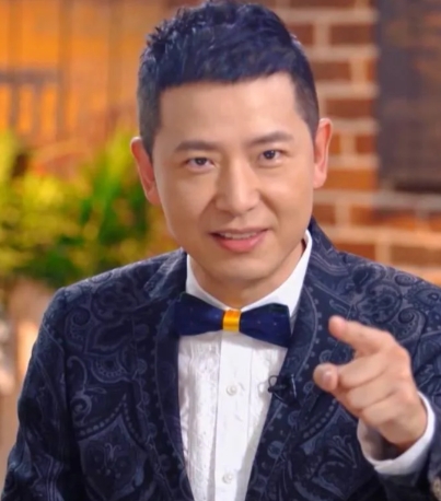 戴军：多才多艺的艺术家