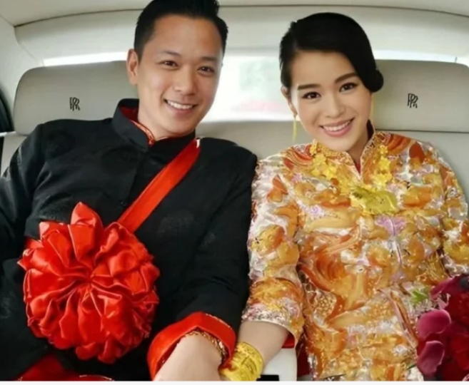 黄宗泽与胡杏儿的恋情，最终以分手告终
