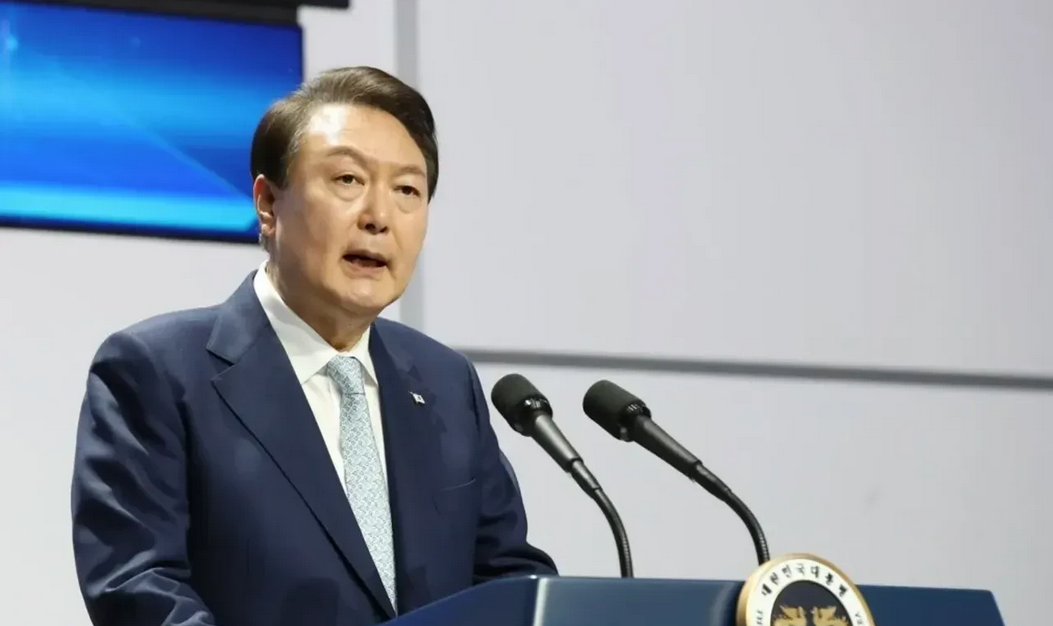 尹锡悦是真正的狠人，是韩国有史以来最强硬的总统之一！面对韩国医生胁迫离职闹事的情