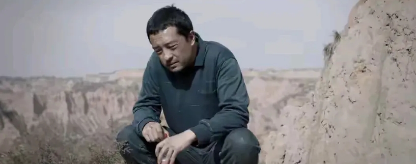最近热播的电视剧《我是刑警》。

随着富大龙的出场，感觉他饰演的东林县刑警队副队
