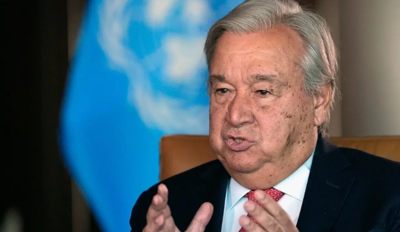 双标依然。联合国秘书长古特雷斯通过其发言人特兰布莱发表声明：“针对也门萨那国际机