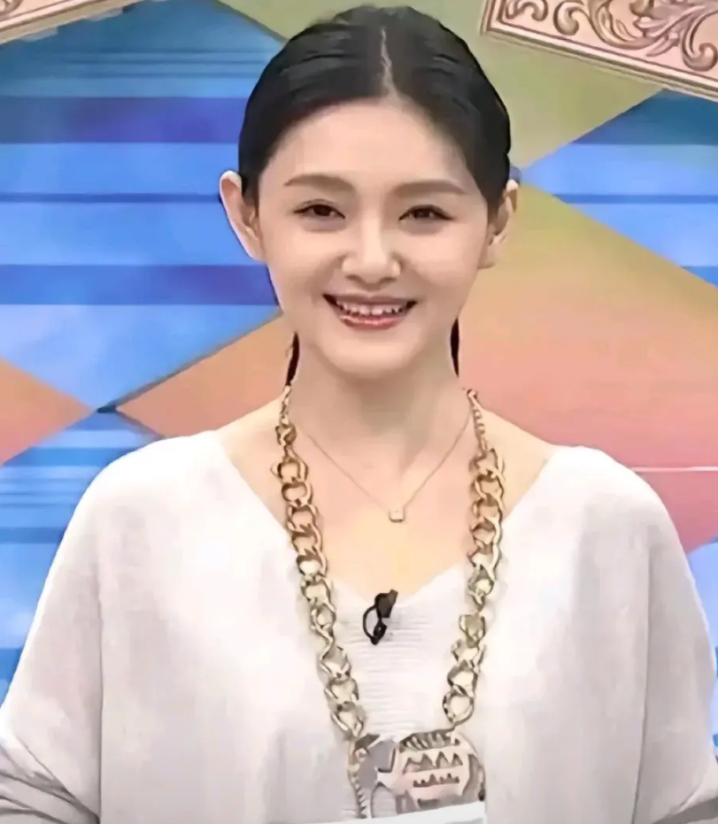 突然发现，就凭这一点，大S就能算上好女人。

刚刚看到，大S生前就立了遗嘱，财产