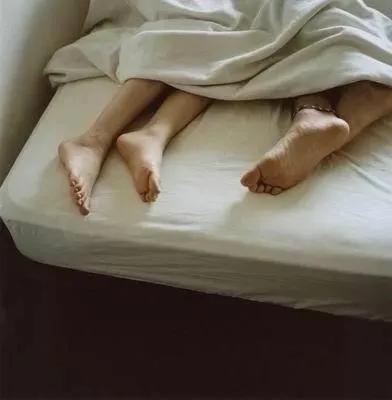 浙江一男子，和女主播谈好价格后，一起去新疆旅游。当晚两人就破了底线，过程中，女主