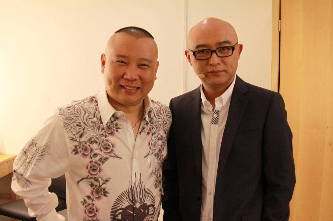 一次，郭德纲听说孟非的女儿苹果22岁，还没找婆家，马上套近乎：我家麒麟23岁，也