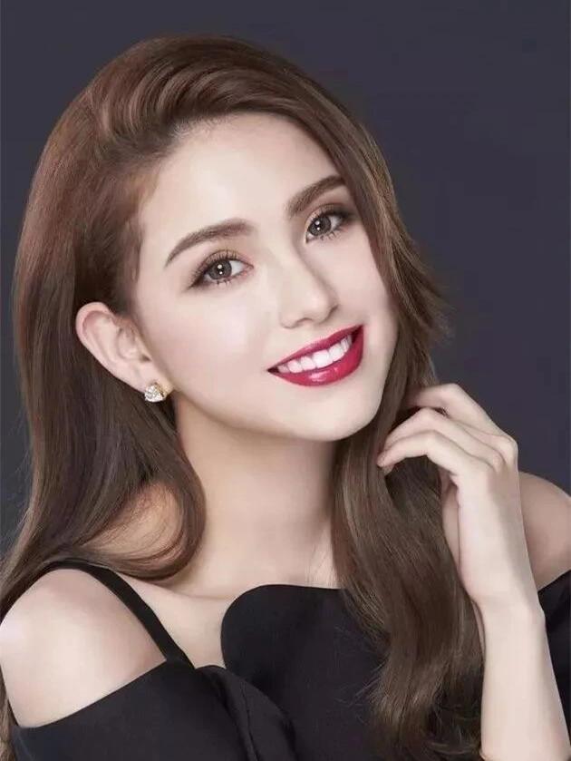 昆凌——婀娜多姿