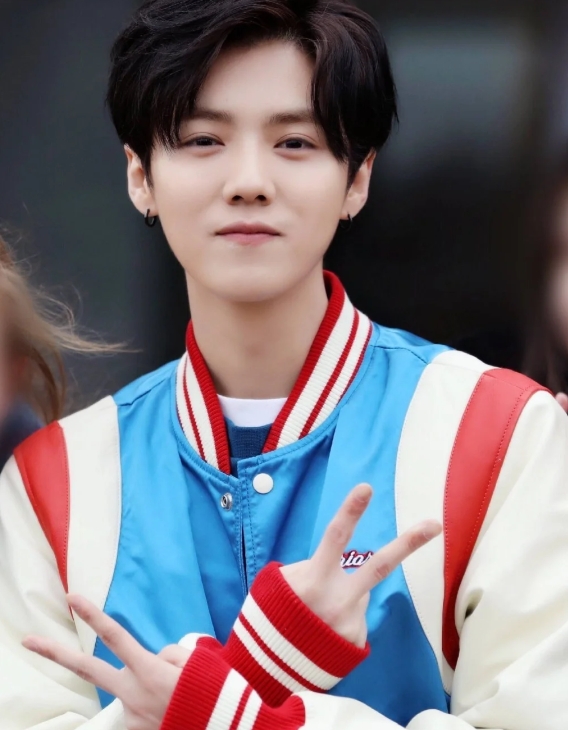 鹿晗关晓彤度假圣地揭秘