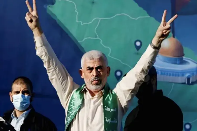 辛瓦尔在加沙战死后，伊朗驻联合国代表团在社交媒体上发文悼念称，辛瓦尔身穿战斗服、