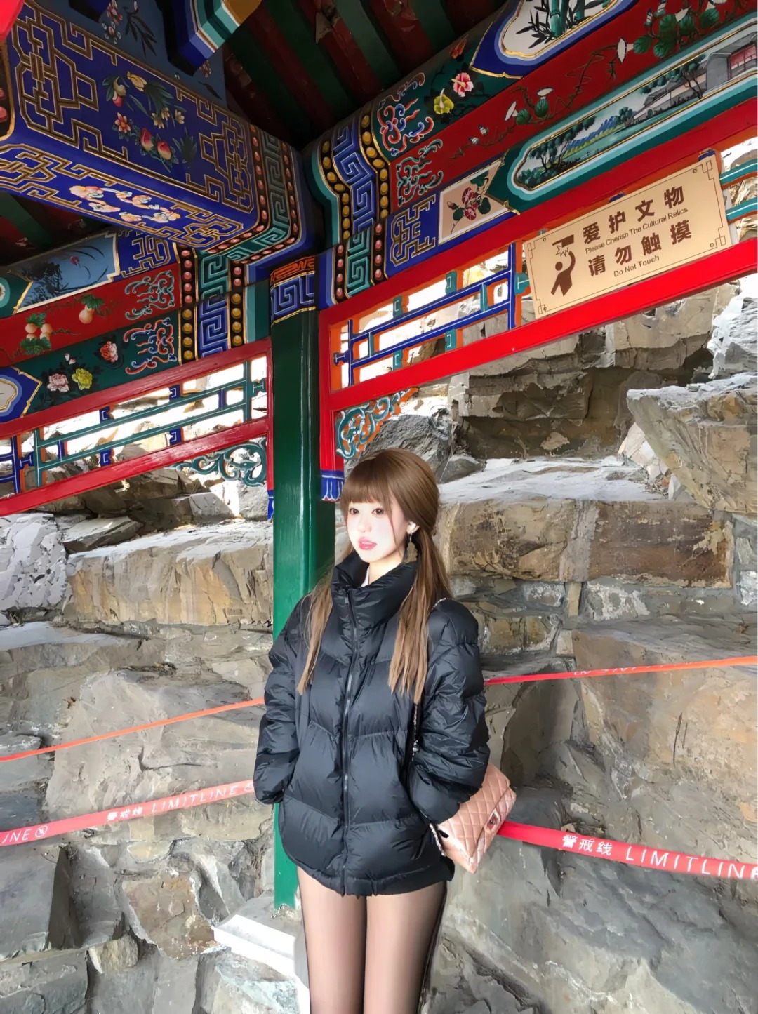 颐和园-画中游拍照📷打卡
一直爬山终于爬到好看的地方～人居多💗
免费的打卡地