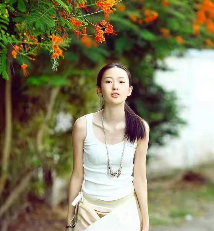 她被张国立儿子追，，后嫁商业大亨王冉