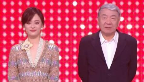 恭迎熹妃回宫！
而且《甄嬛传》众主演，这几天贡献了不少物料，让《甄嬛传》的声量