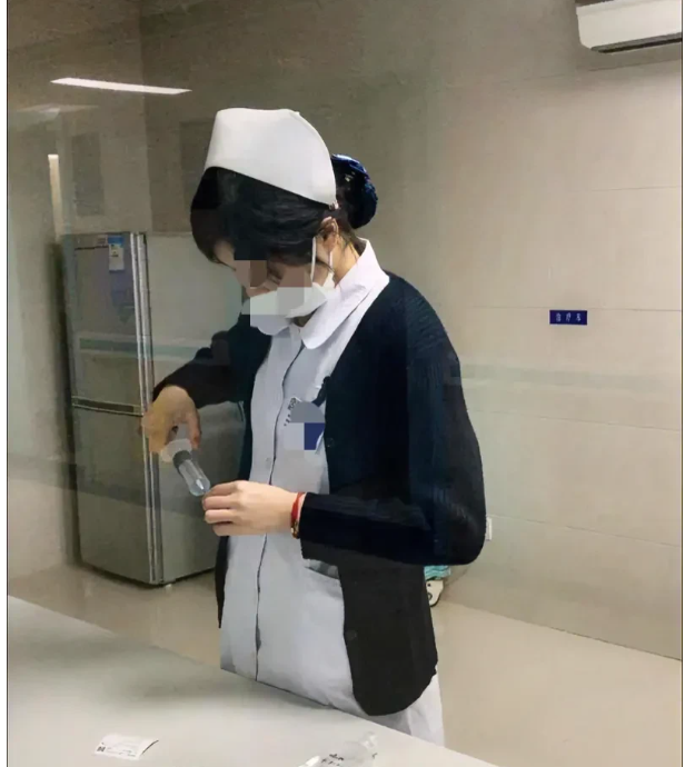 震惊！村里8个女护士全单身，最大的90年都35了还没嫁出去！