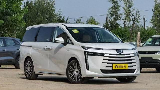 座椅7座布局，续航1200km，售21.68万元，家用可以看这款MPV