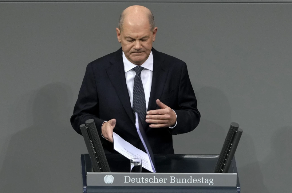 继叙利亚、韩国、法国相继出事后，德国总理舒尔茨也垮台了！

在德国联邦议院的不信