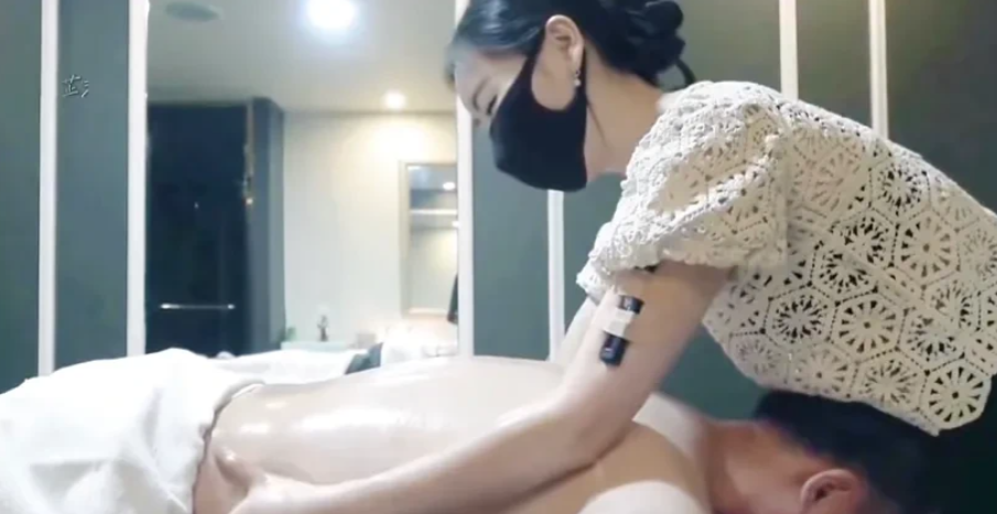“冤不冤？”贵州贵阳，男子凌晨4点通过一软件找了女技师提供按摩服务，过程中，又与
