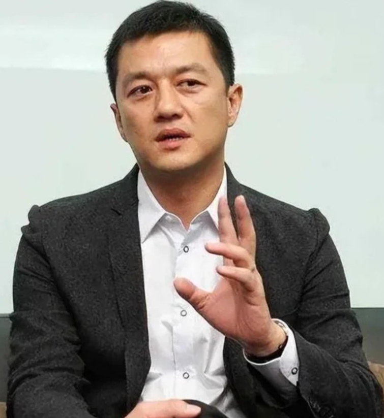 李亚鹏：辗转柯蓝瞿颖，从周迅转身迎娶王菲