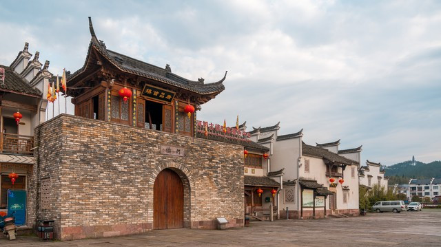 闺蜜向我借钱被拒，后来她只用了一张照片，从我老公处借走20万