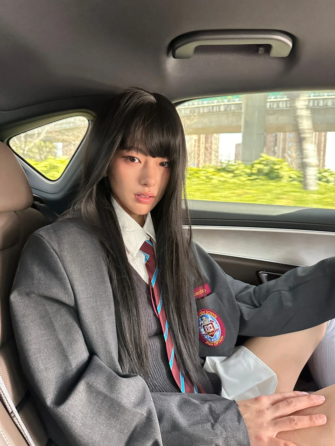 𝐎𝐧 𝐭𝐡𝐞 𝐰𝐚𝐲 𝐭𝐨 𝐬𝐜𝐡𝐨𝐨𝐥🎒
开
