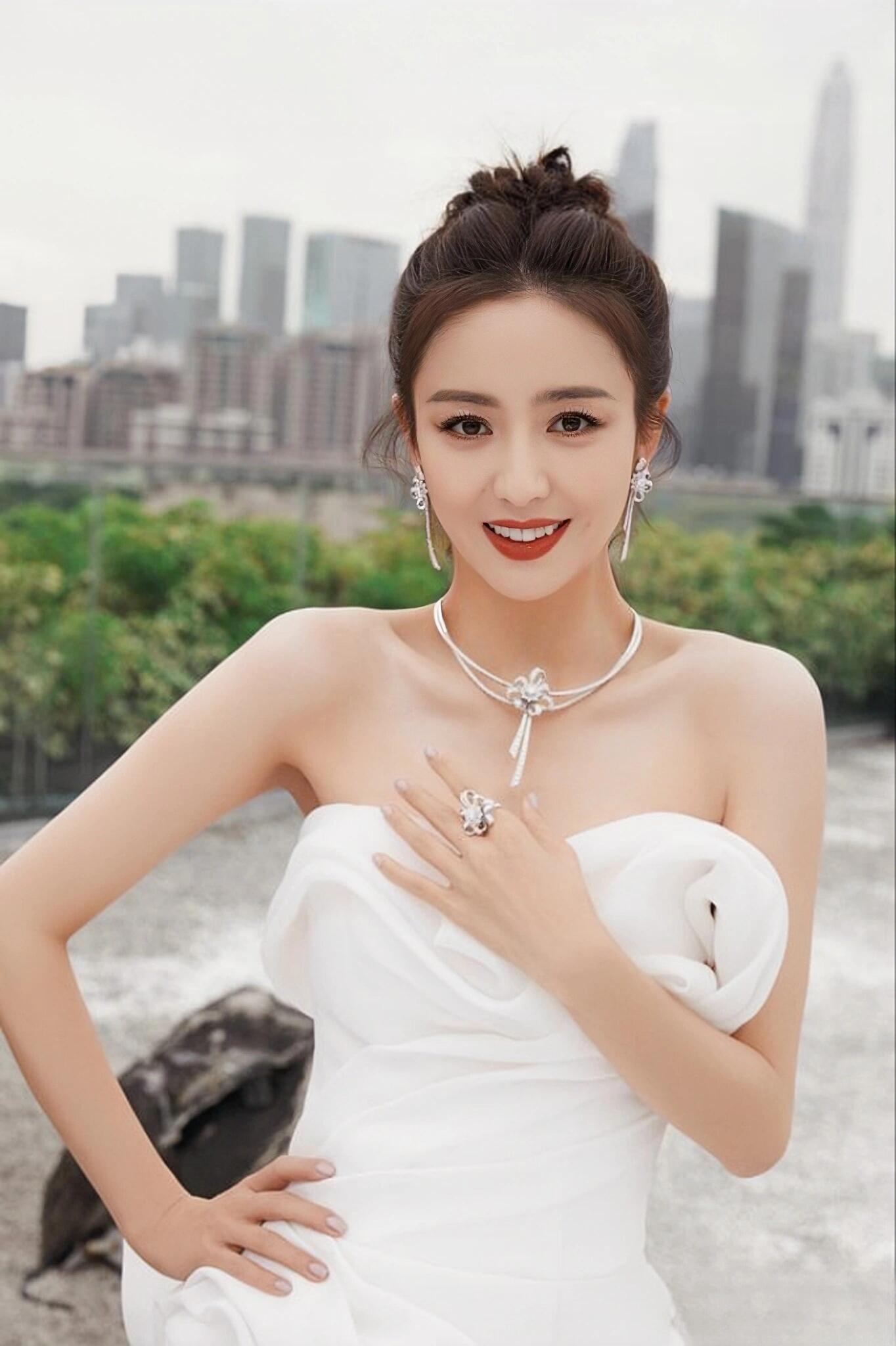 佟丽娅——尽显风华