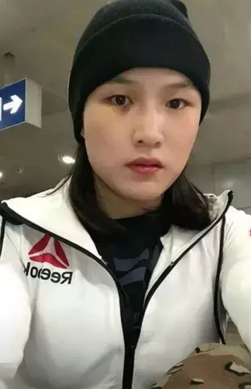 张伟丽有钱，又能打，
为啥就是找不到男朋友？
张伟丽的财富最少也得几亿了，
可以