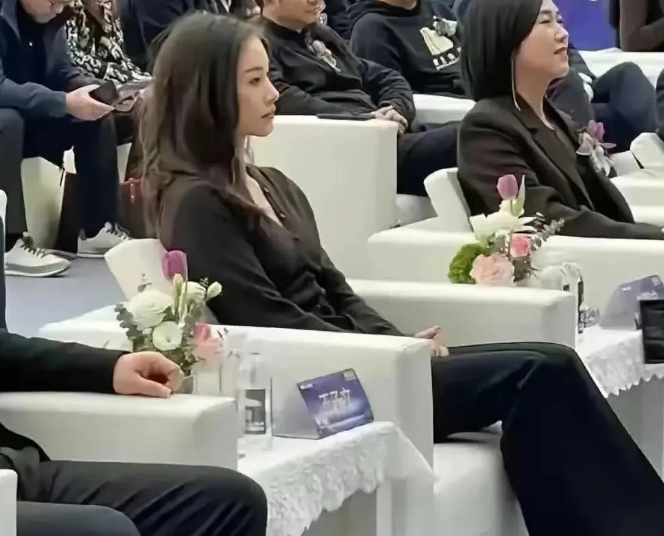 体制内长相漂亮的女性往往晋升迅速，这是为什么呢？