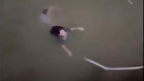 民警救落水女孩牺牲后续！女孩被网暴，知情人爆内幕，女孩假装跳河