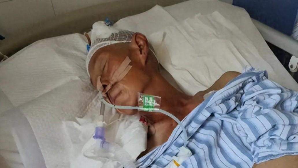 退休教授癌症晚期，西医判死刑，儿子用泥土煮水，20分钟拯救父亲