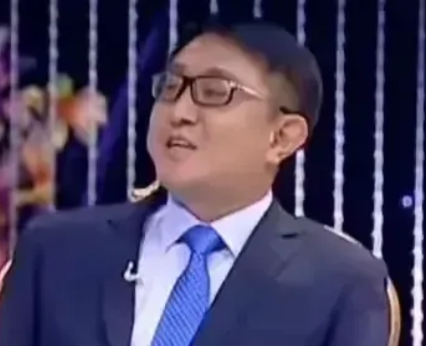 张核子没钱交罚款，有钱坐商务座。

坐就坐了，为什么还要发视频呢！

这不是打脸