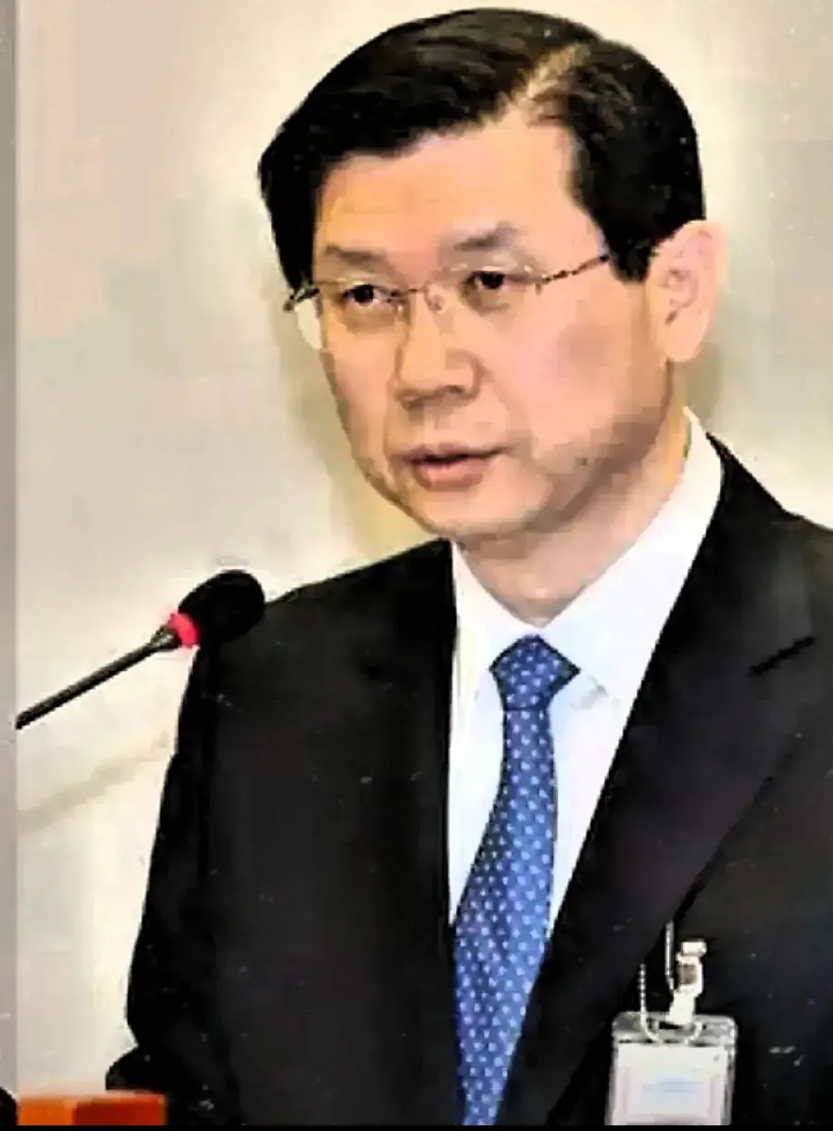 尹锡‮这悦‬次想要‮台在‬下抓捕李‮明在‬的计划彻‮失底‬败了，主‮是要‬被他的