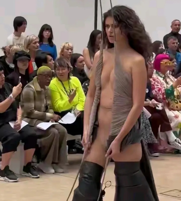 国外的审美我是真看不懂[笑哭][笑哭][笑哭]