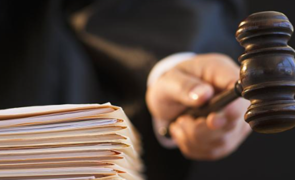 江西南昌，丈夫趁妻子洗澡的间隙，偷偷翻看她的手机。这一看，丈夫竟然发现了妻子出轨