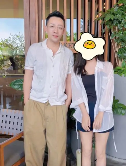 汪小菲现在越来越年轻了啊