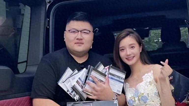 32岁网红何钰欣一年无性婚姻，高调宣布想通了，不忍了，准备离婚