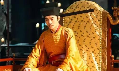 宋朝一尼姑伺候皇帝洗澡，皇帝当晚将其临幸，后来生下一千古明君！
宋太宗至道三年，