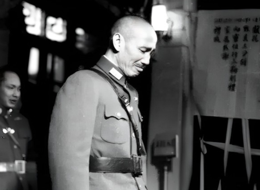 蒋介石为何丢掉大陆？2013年，垂垂老矣的郝柏村在接受记者采访时，谈到这一问题，