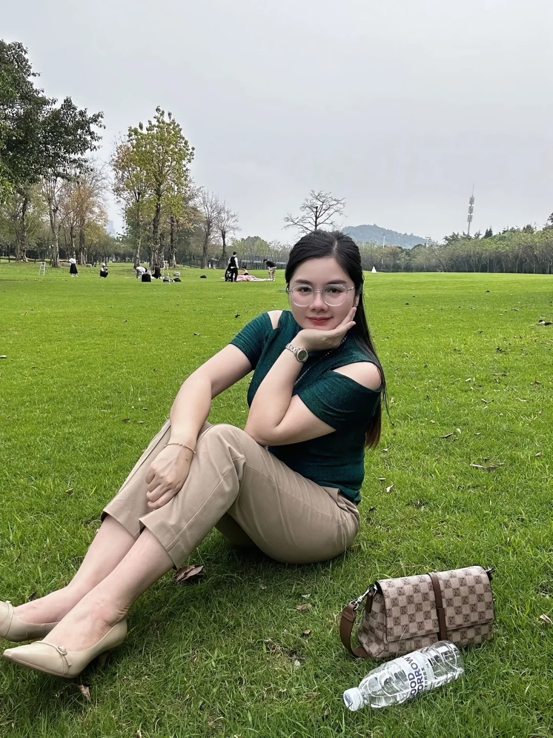 离婚，来个陪伴我的人
人生可以回头看，但不能回头走！可以被一个人伤过一次，但不能