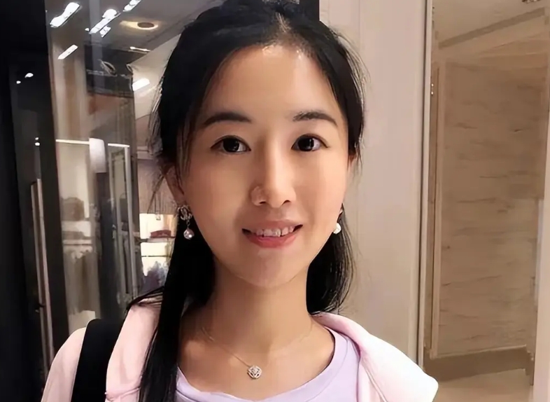 出来混，迟早都要还的！
中国第一婚骗毒妇翟欣欣覆灭记。

故事女主角: 翟欣欣。