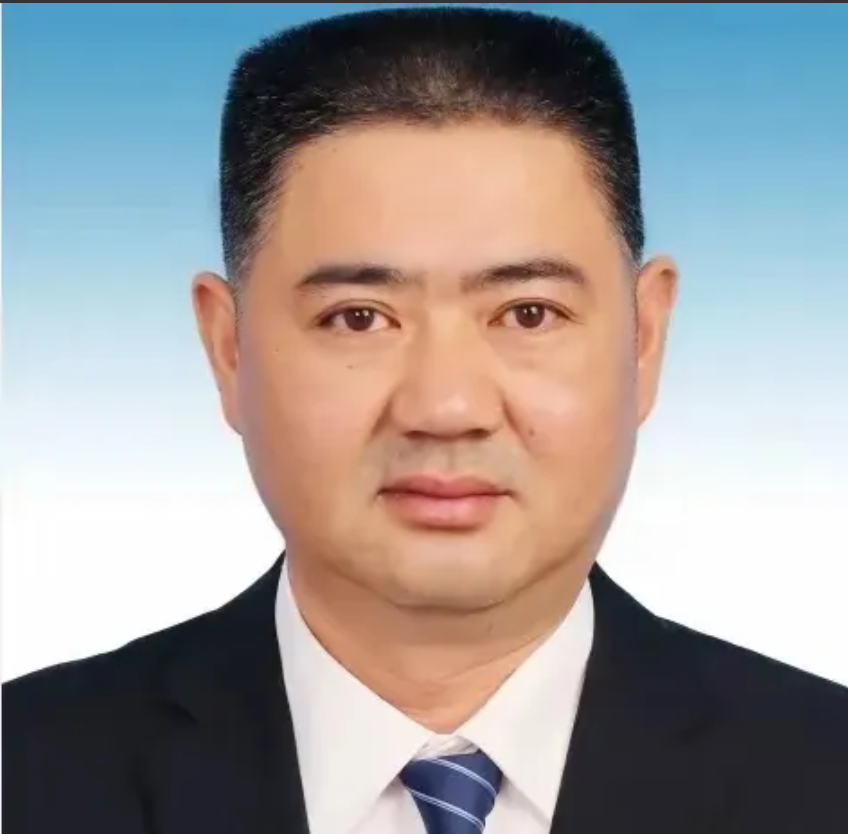 脸上有肉，云南大理州原副州长，公安局原局长杨坤今日接受纪检委审查，比较戏剧的是提