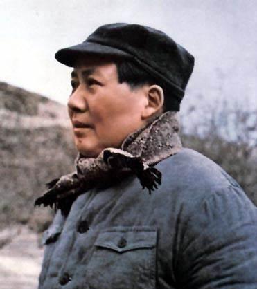 1955年，毛主席收到来自周总理的急报，说“我党的恩人”被误捕入狱，需要紧急救援