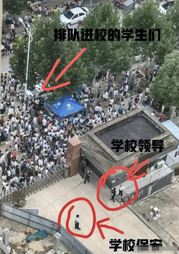 为逝去的学生及家长表示心痛和哀悼。这事件映现出来的社会问题相关职能部门是不是应该