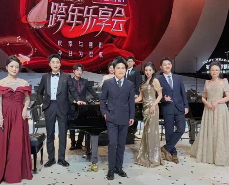 宇辉和他是一个赛道了，他认可或不认可，都不是他能企及的高度了！
 
老鱼本来可以